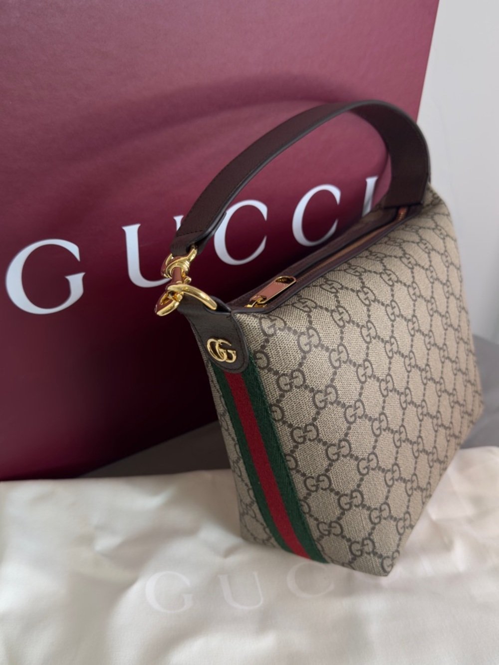 Gucci Beige GG Supreme Canvas Shoulder Bag with Green-Red Web